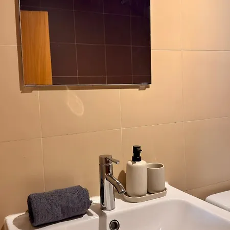 Bright Stylish Duplex With A Private Roof Terrace Lisbona